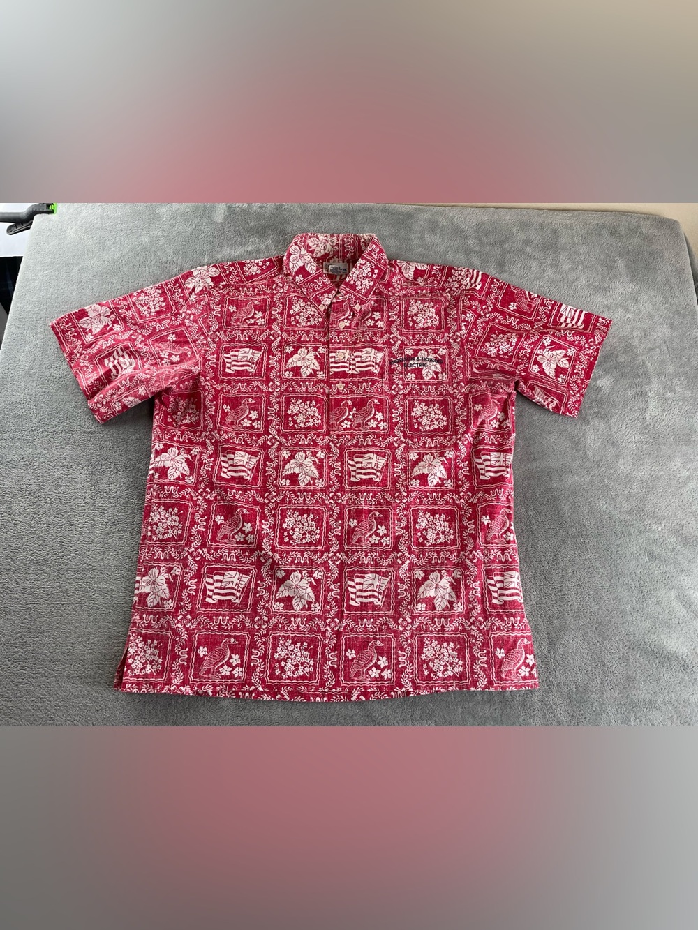 Reyn Spooner Shirt Mens L Red Bird Floral L 1/2 Button Reverse Print, Anderson